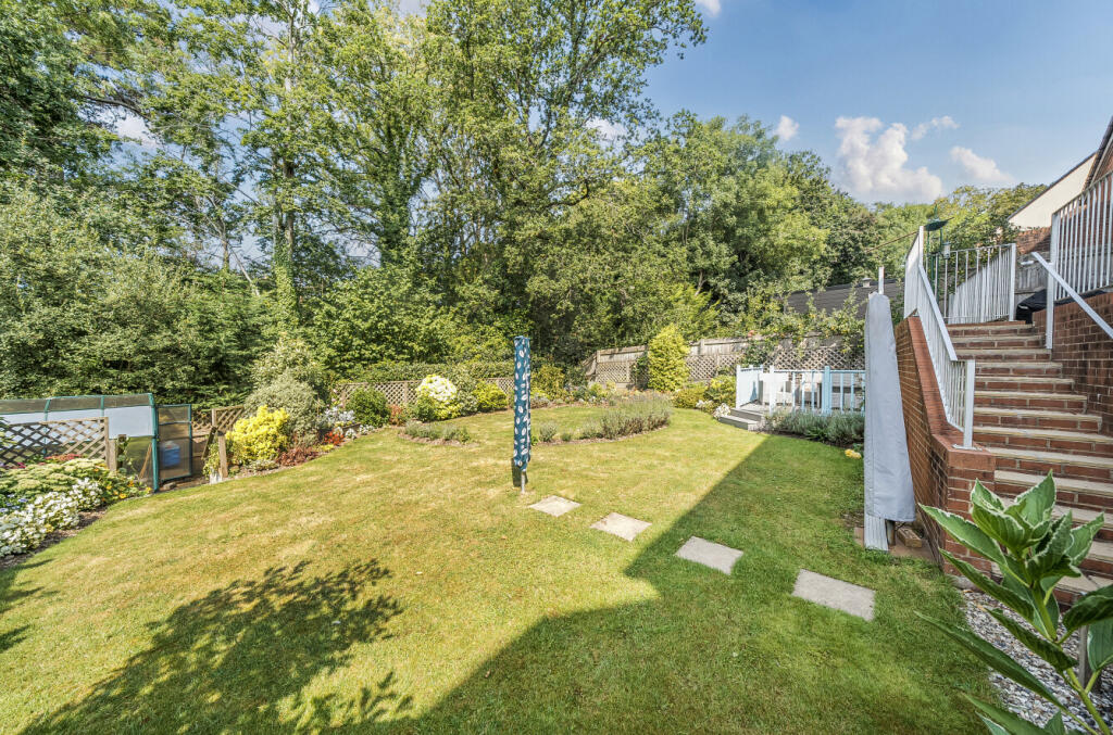 1340259-7-689f620...