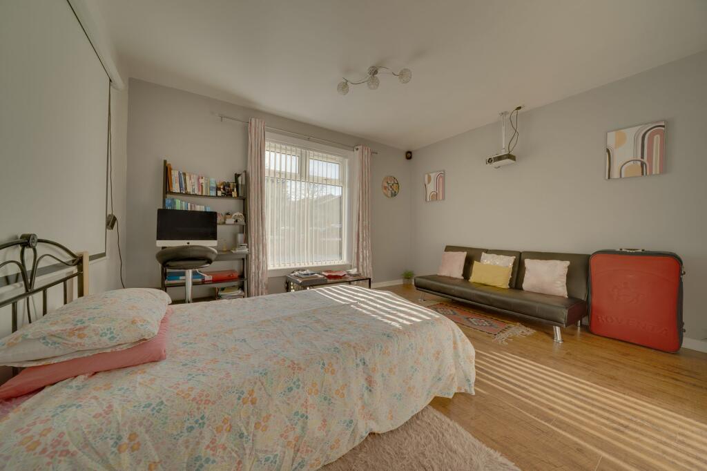 6th Bedroom/Cinema Room