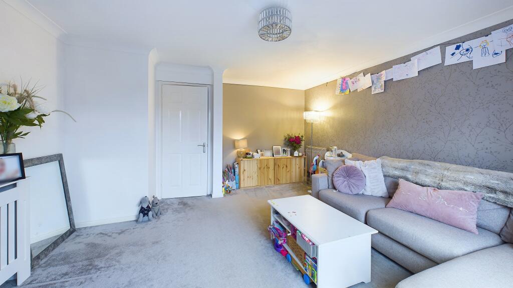 CAM04968G0-PR0011-STILL012