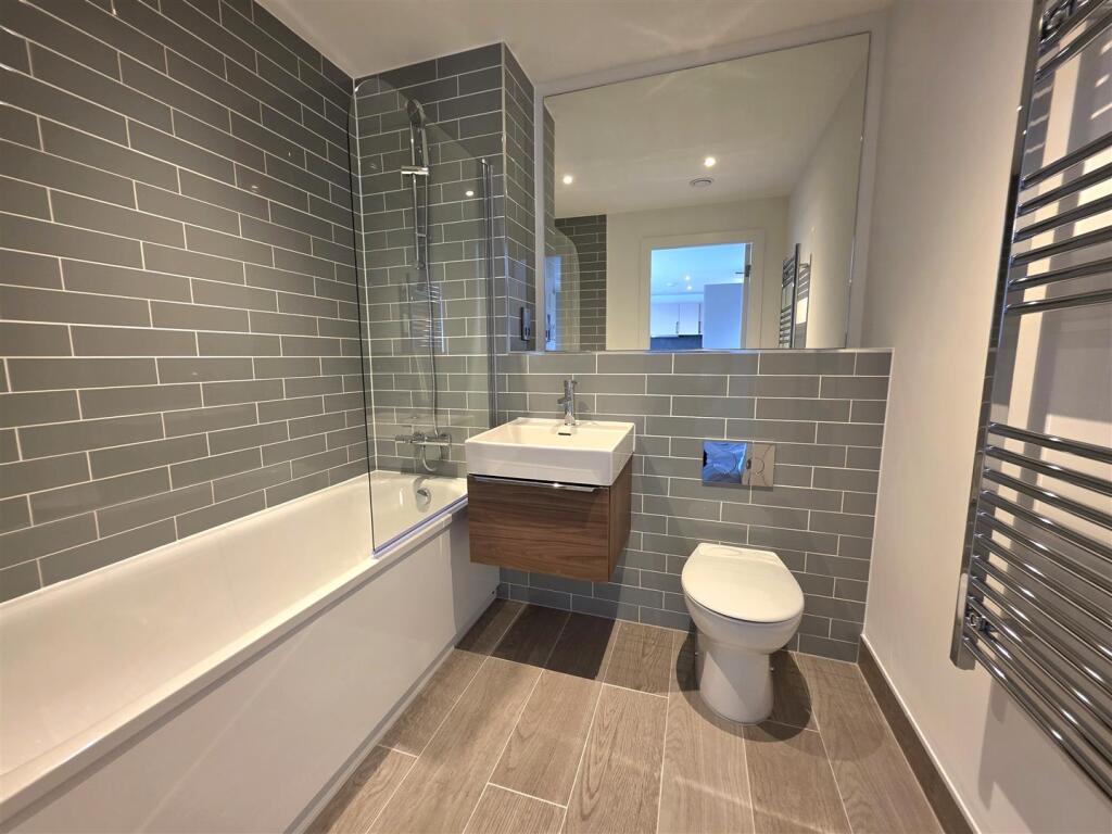 Main Bathroom