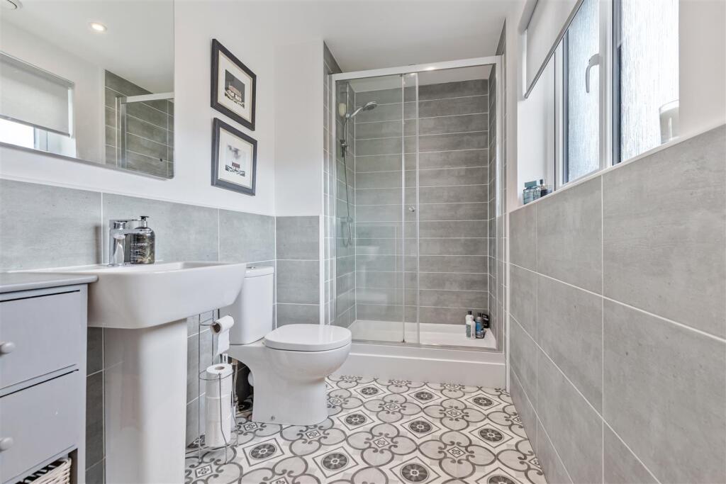 Ensuite.jpg