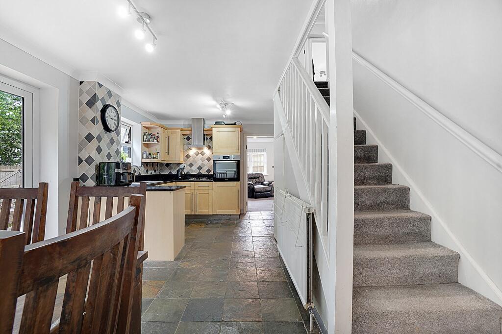 Kitchen/dining