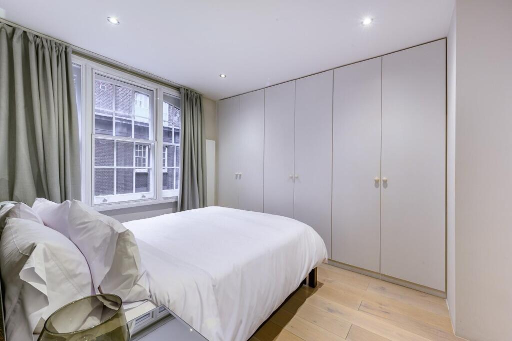 bedroom (1).jpg