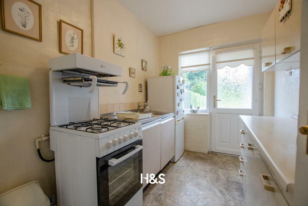 231 school road kitchen.jpg