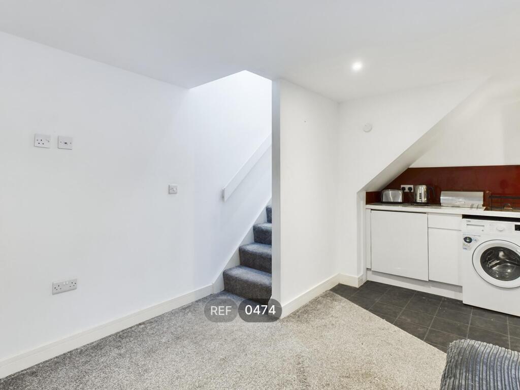 Kitchen &amp; Living area