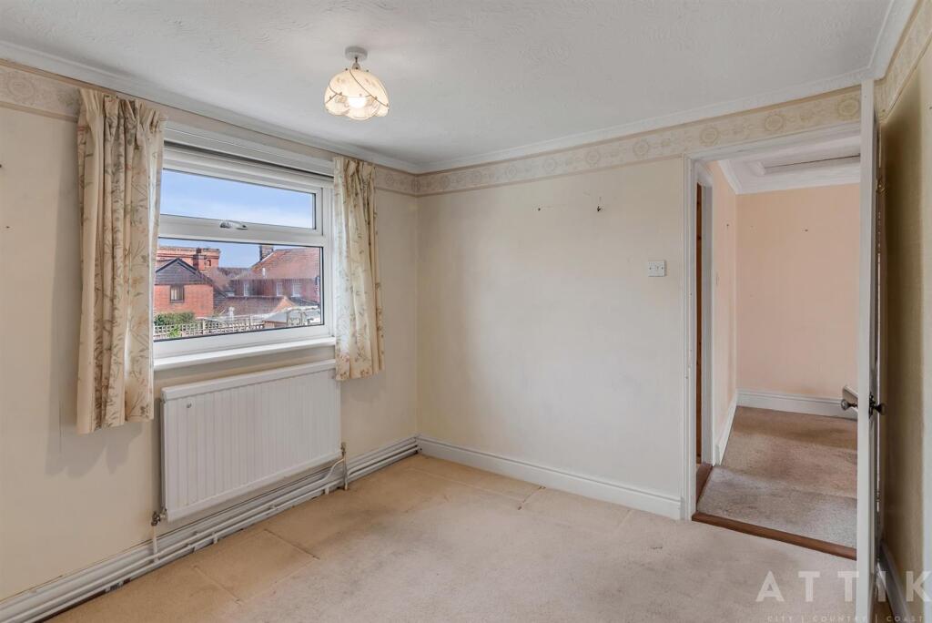 28 Norwich Road Halesworth IP19 8BX (20).jpg