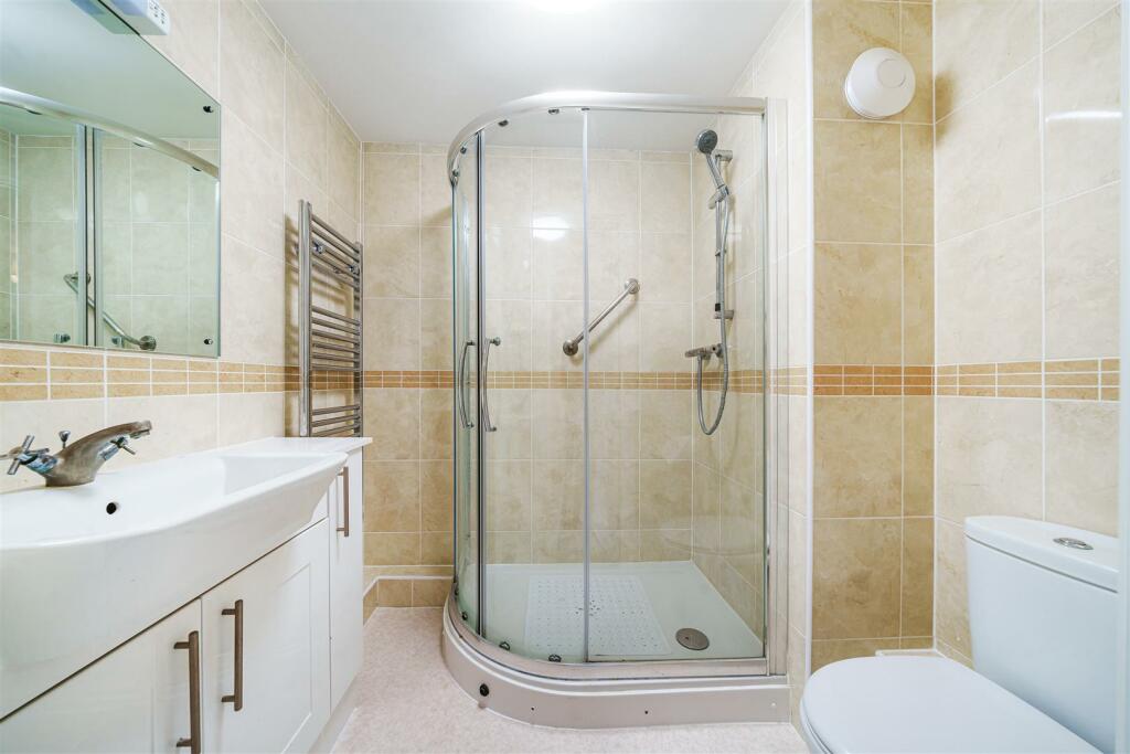 Shower Room.JPG