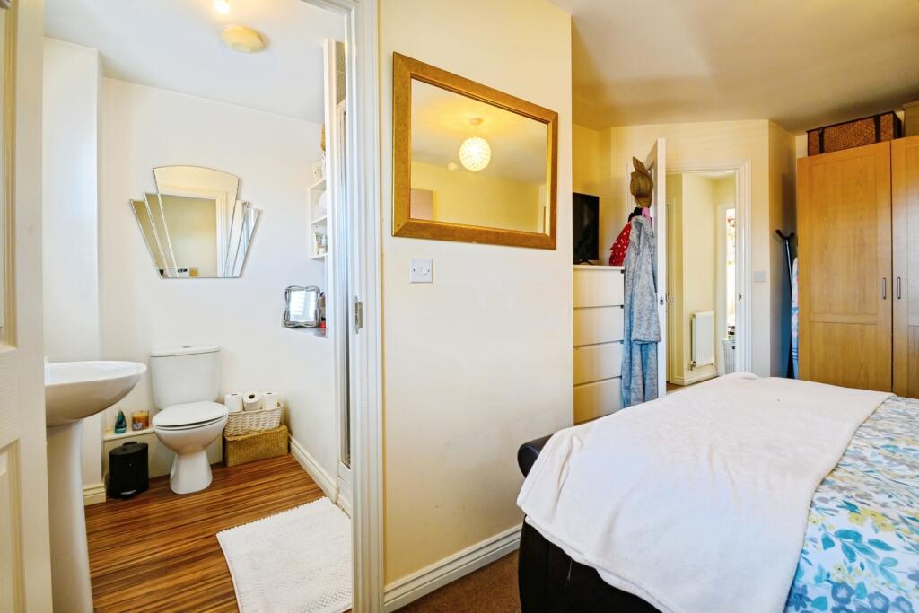 Bedroom/En-Suite