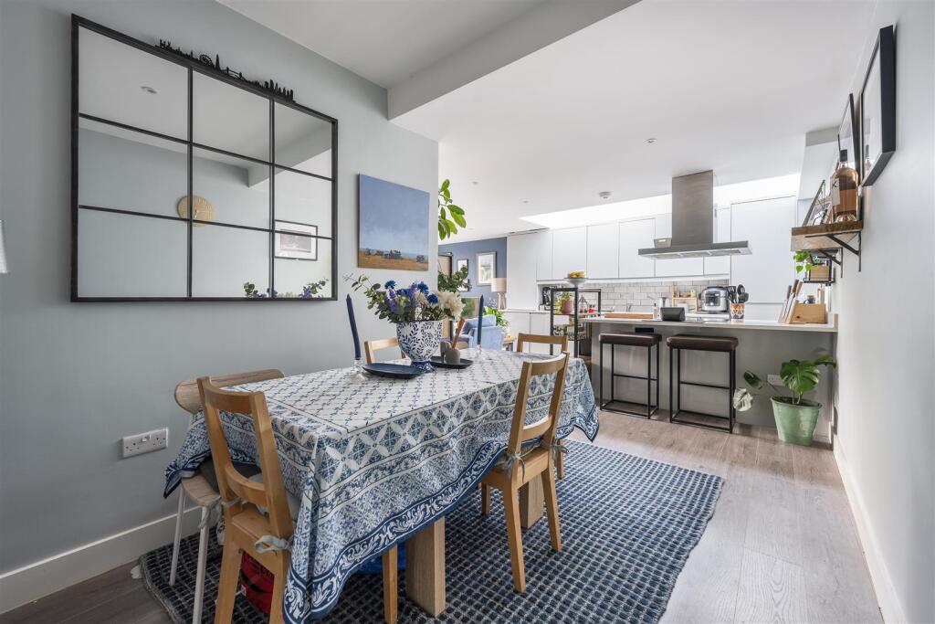 High Road Leyton, E10