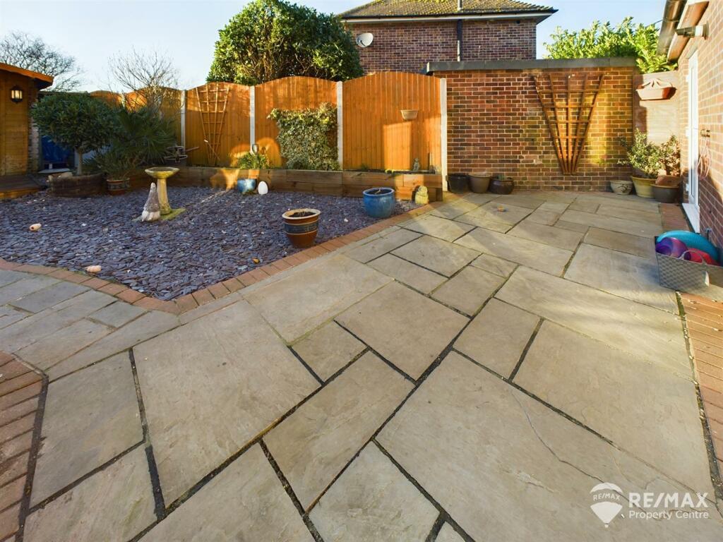 Rear Garden (6).jpg