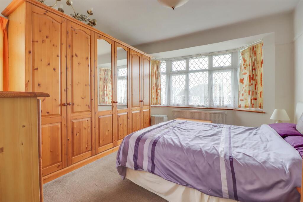 3 GLEBE ROAD WICKFORD.jpg