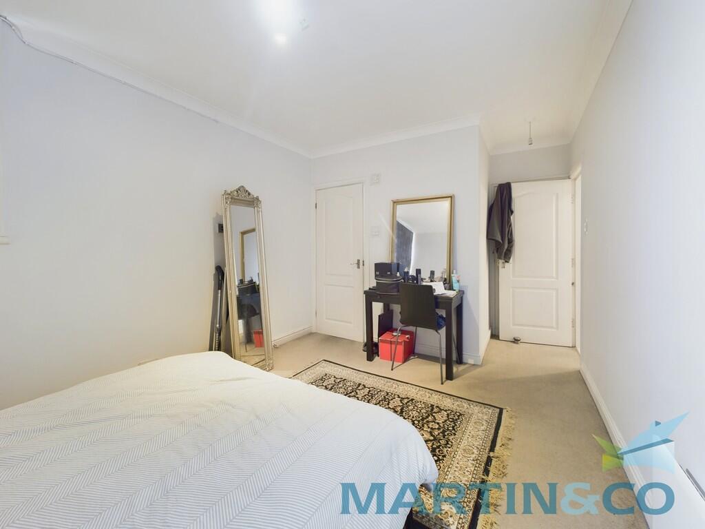 CAM01870G0-PR0156...