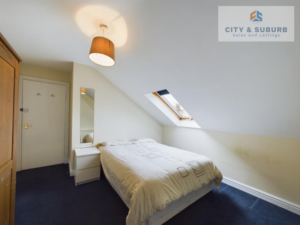 CAM01351G0-PR0117-STILL015