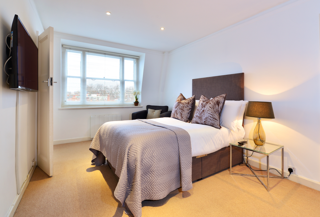 Bedroom/livingroom one