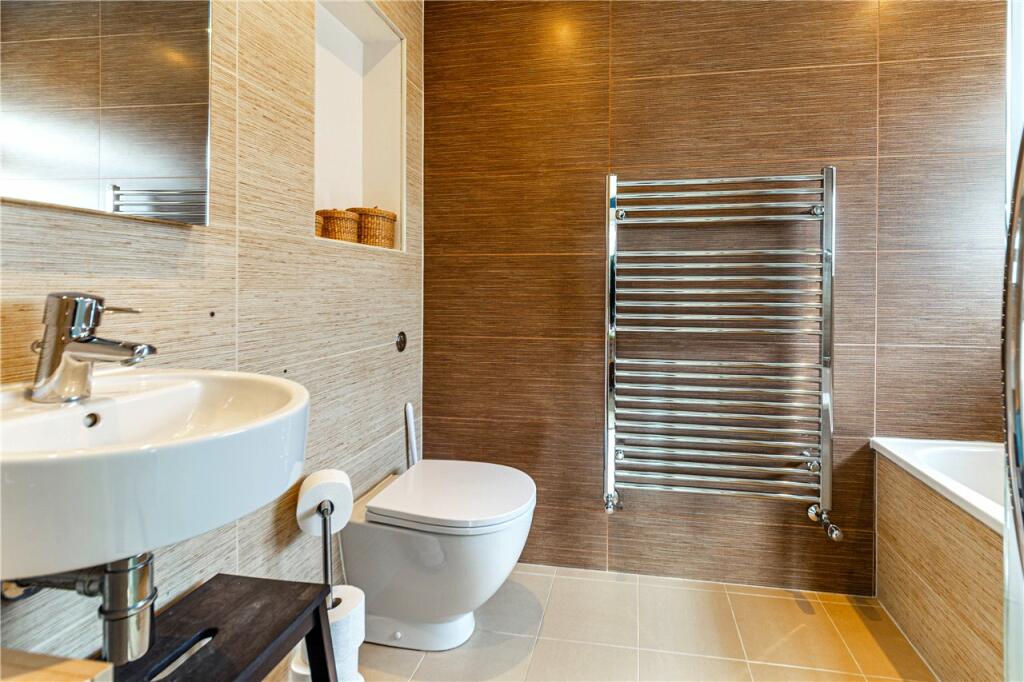 Ensuite