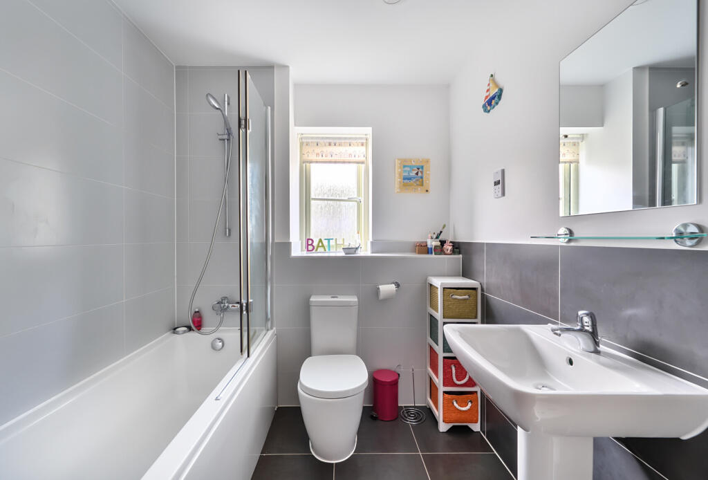 1325208-4-687e24d...