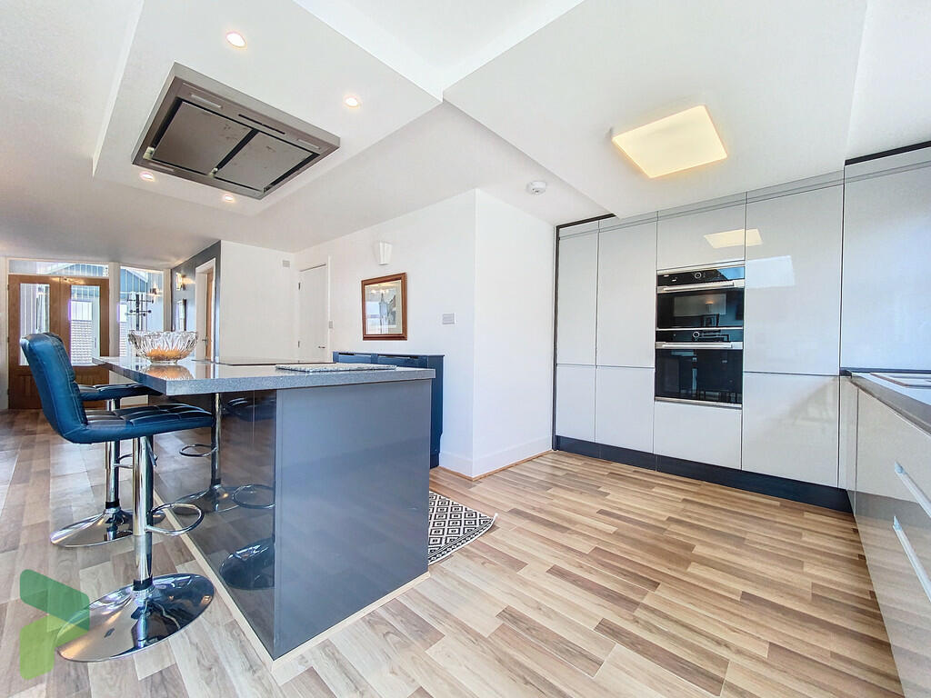 Open Plan Fully F...