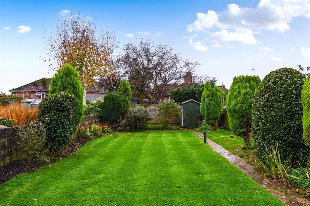 7 GRANGE COURT DRIVE - TN394AX (10).jpg