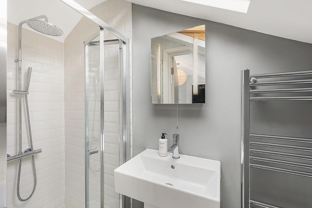 En-Suite (2).jpg