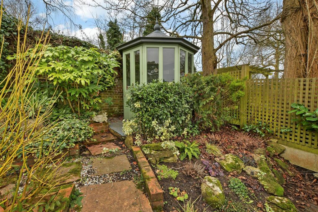 Workshop/Outbuildings