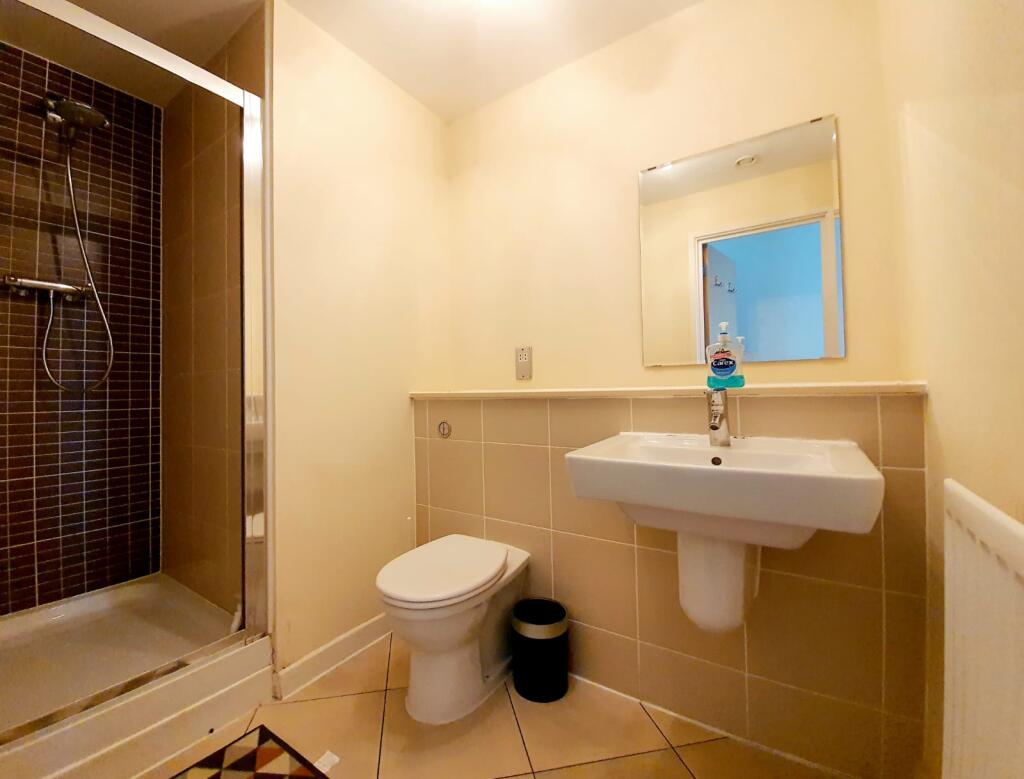 En Suite To Master Bedroom