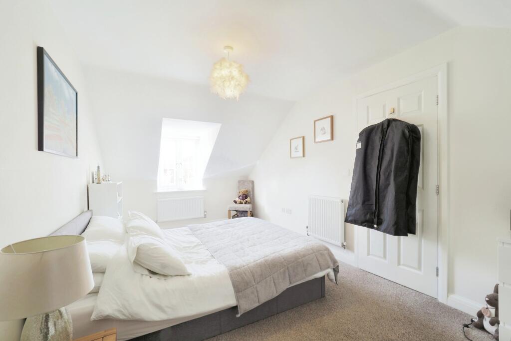 24bobrainsforthwaygainsboroughdn211ft-014