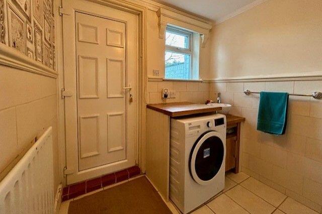 Cloakroom/Wc
