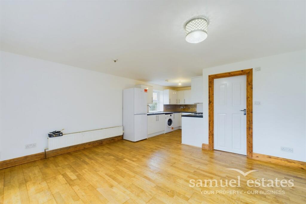 Living Room / Kitche