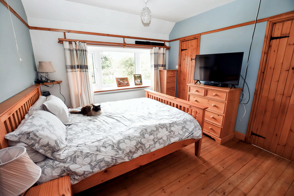 Principal Bedroom...