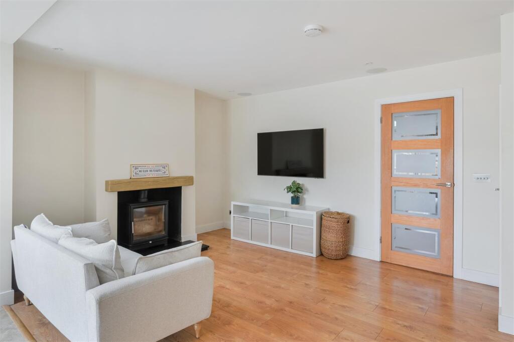 WHITEHORSE DRIVE (13).jpg