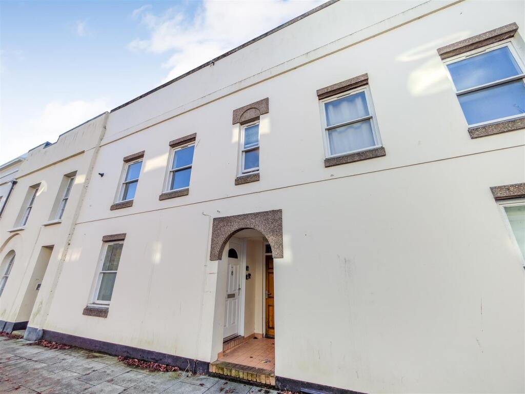 40A Adelaide Street Stonehouse, Plymouth PL1 3JF |
