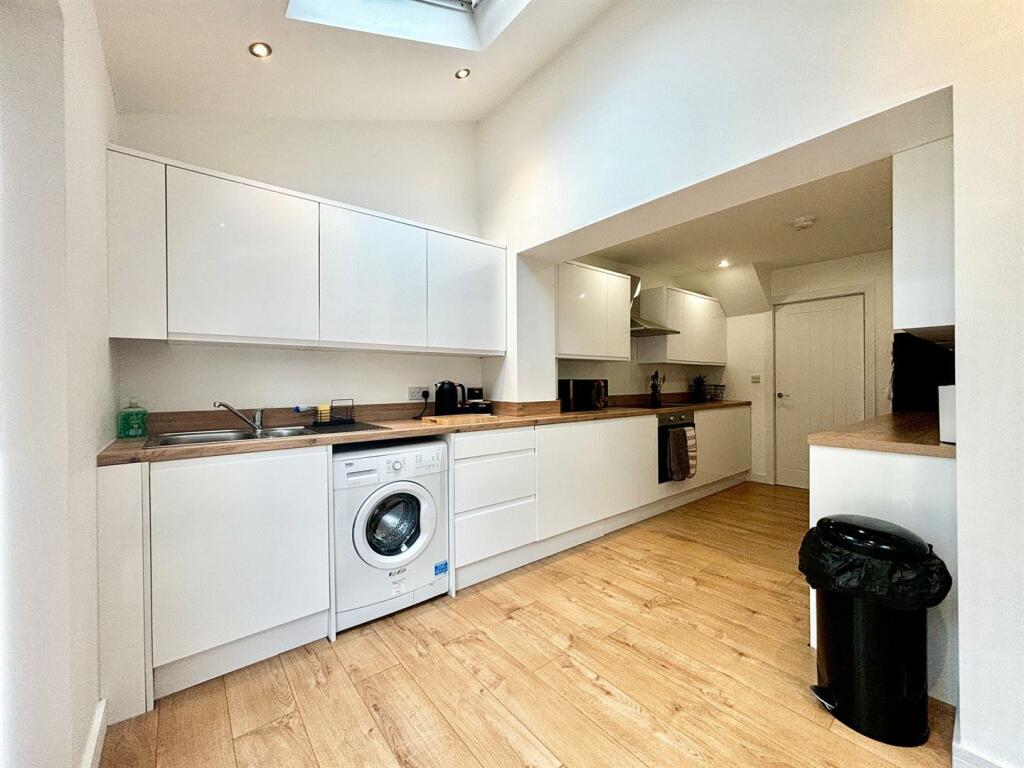 Kitchen/Dining Room