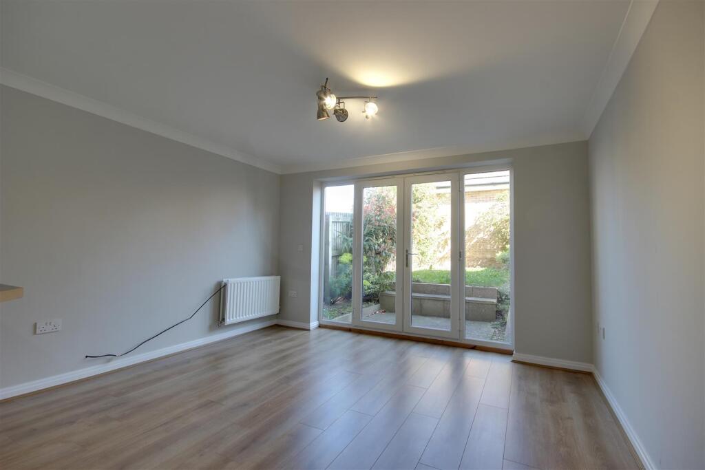 Living/Dining Area