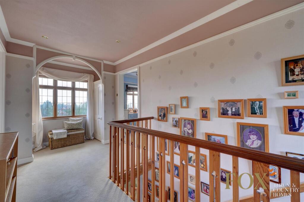 2 St Catherins Hill (14).jpg