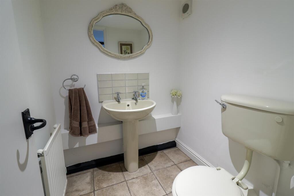 CLOAKROOM