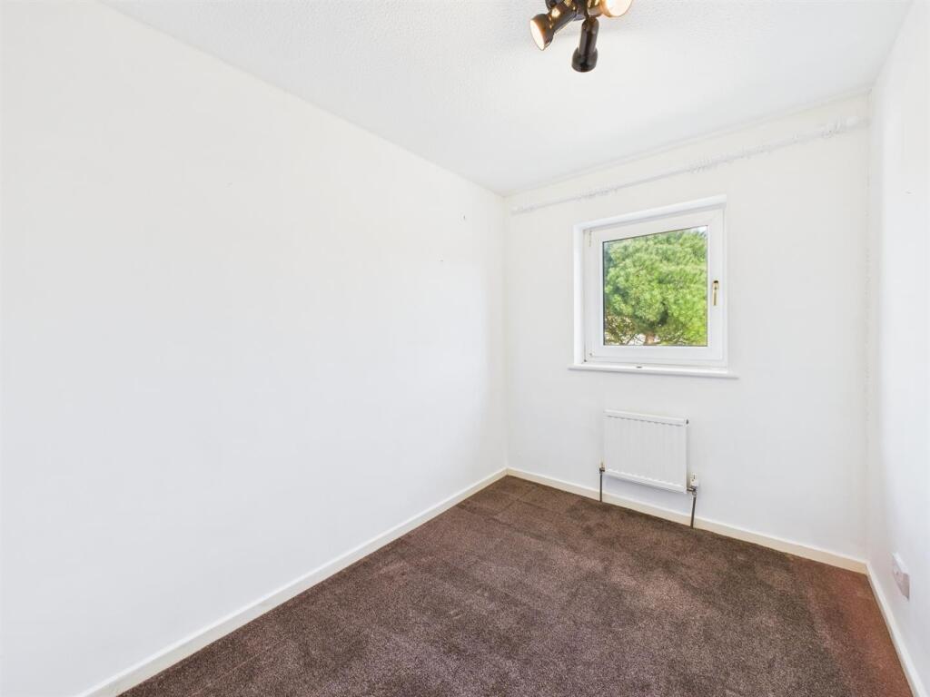 Bedroom: