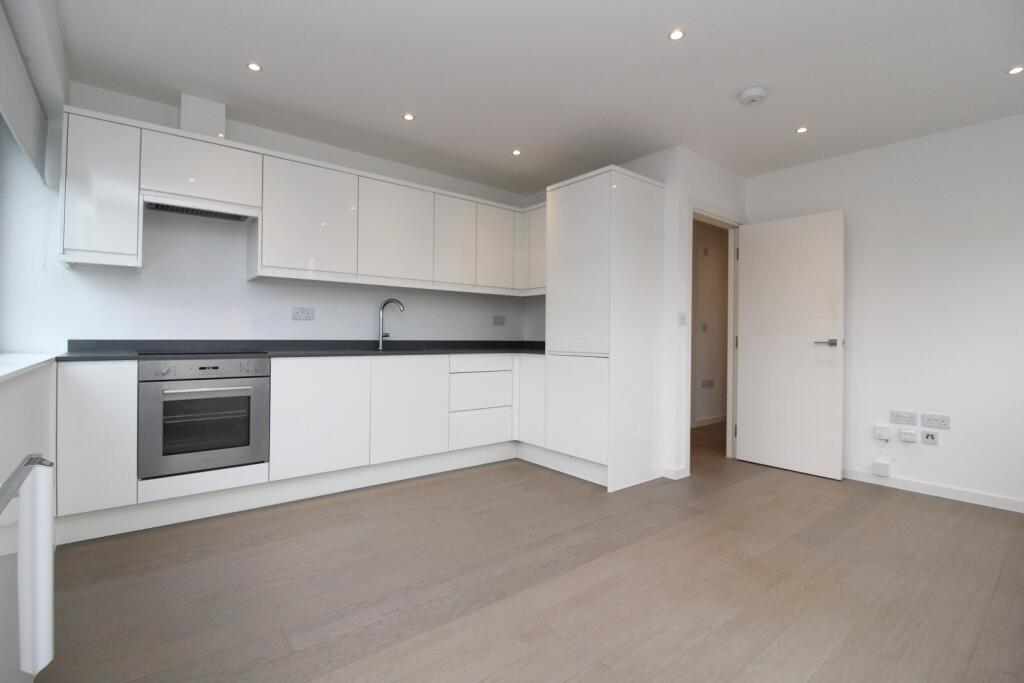 Lounge/ Kitchen