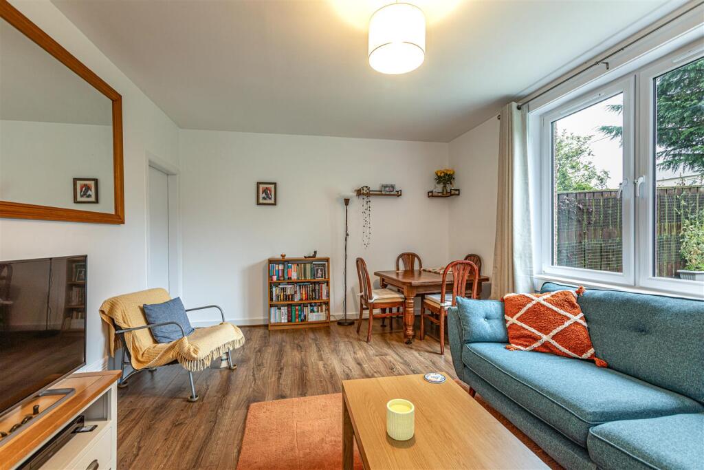 16 Eildon Crescent Newtown St Boswells 13.JPG