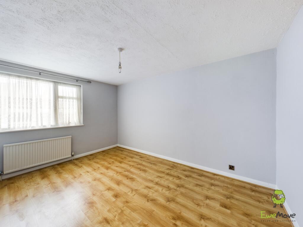 CAM00570P1-PR0226-STILL03