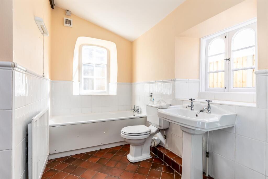 Chapel Cottage, Long Ashton Bathroom.jpg