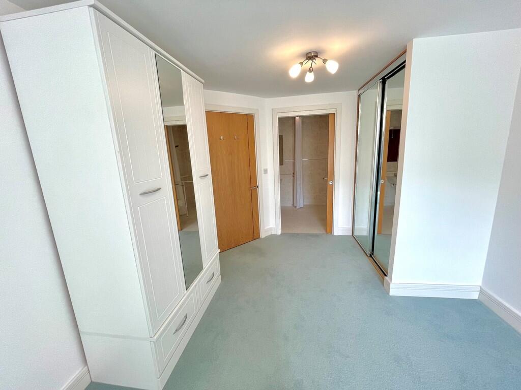 1 Claridge House ...