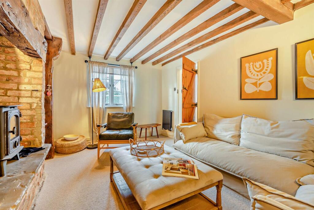 005 8537473-interior21-800.jpg
