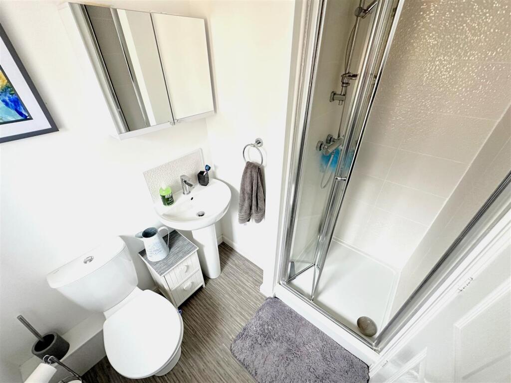 En Suite Shower Room