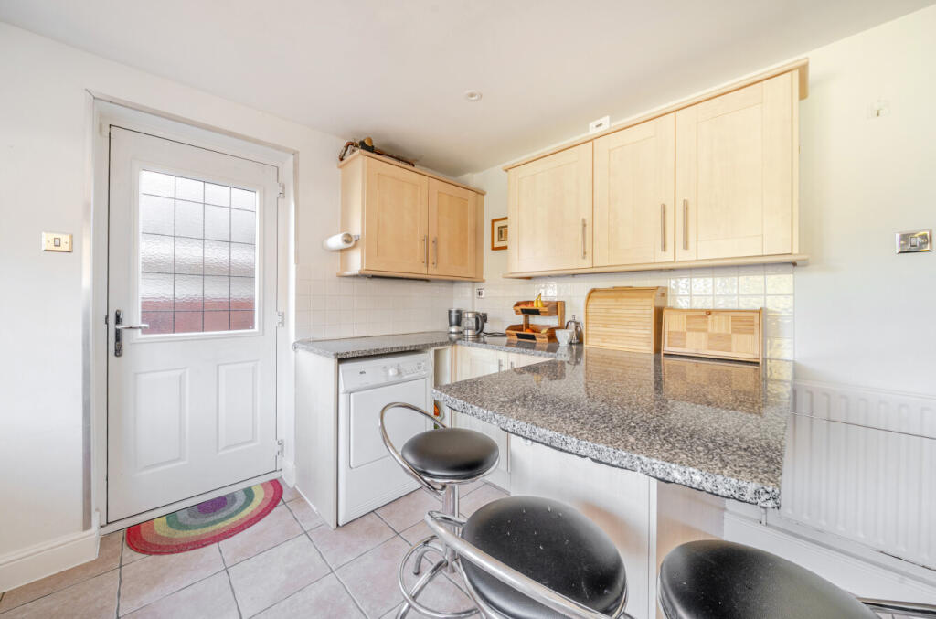 1361461-5-68e39b6...