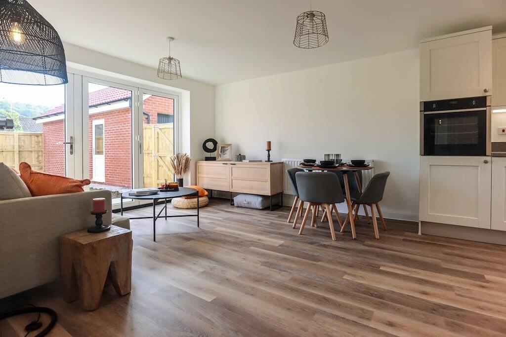 Ex 2 bed bungalow