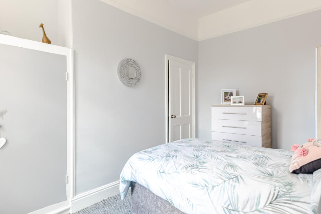 bedroom2