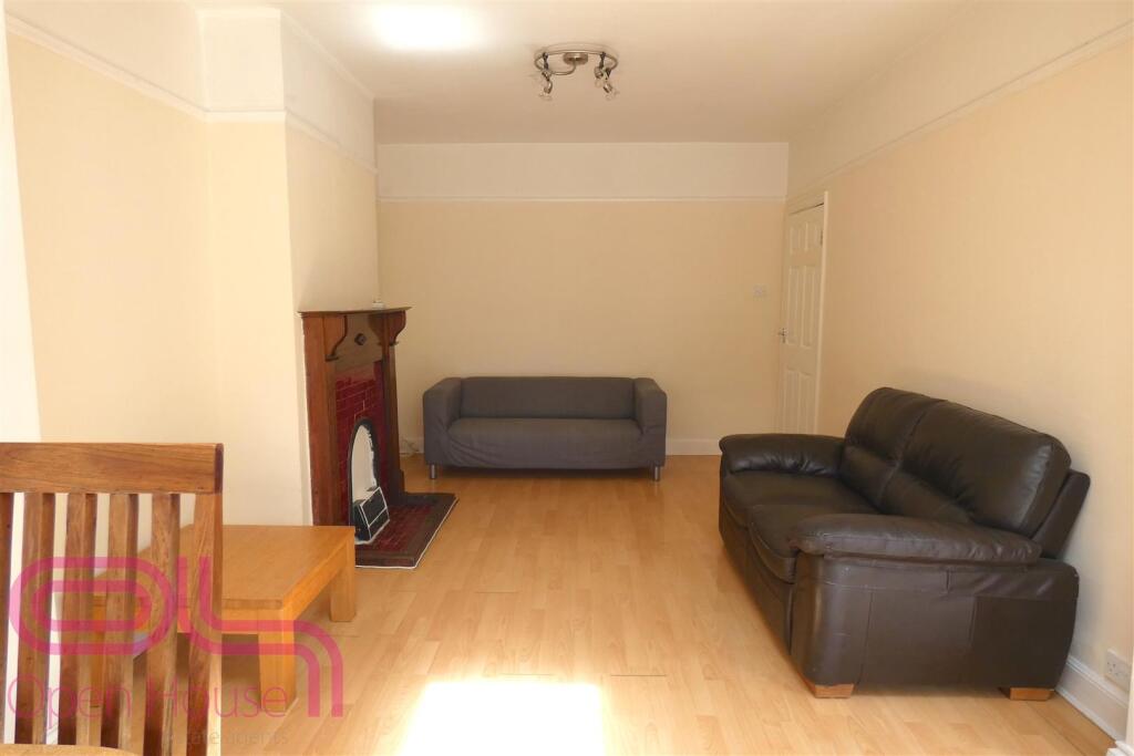 Heathdale Lounge 22.jpg