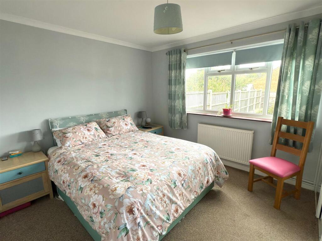 BED1.jpg