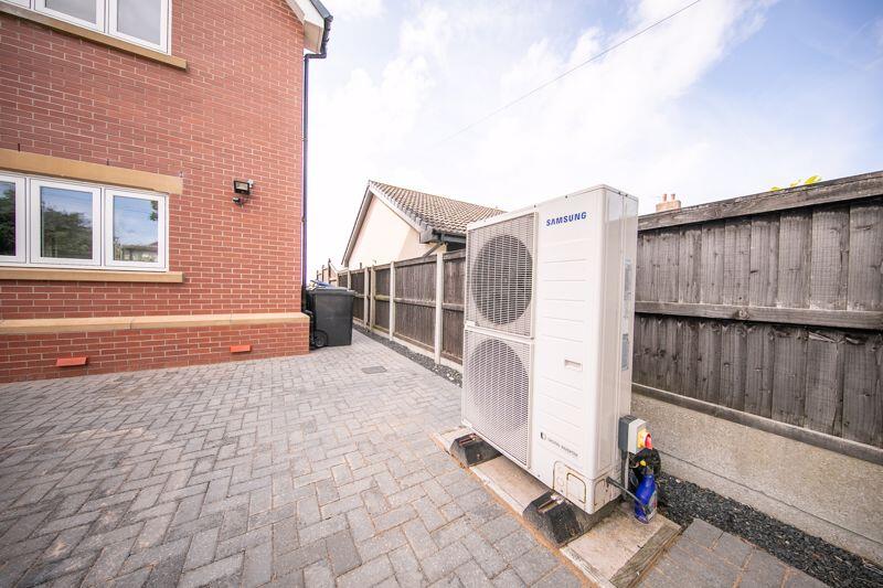 Air source heat pump