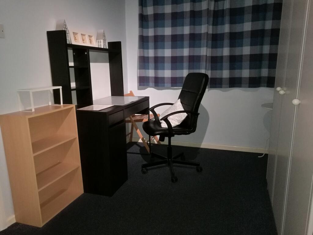 Curtis Mead Bedroom2